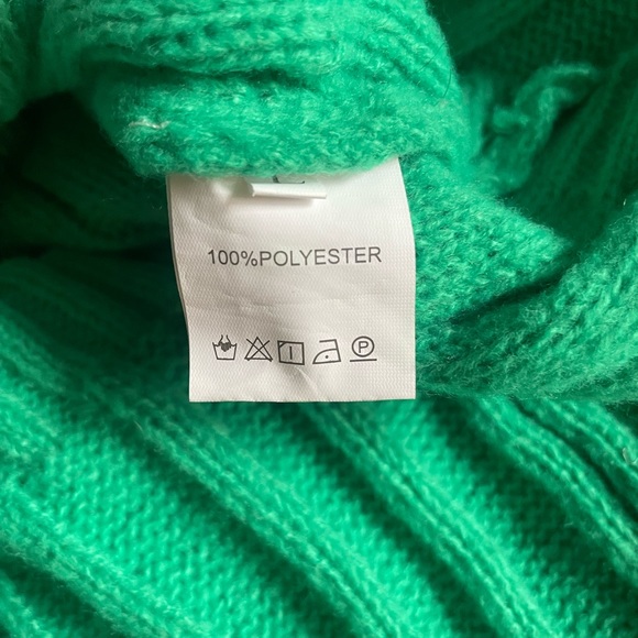 Ribbed Knit Sweater with Flare Sleeves - Picture 5 of 6